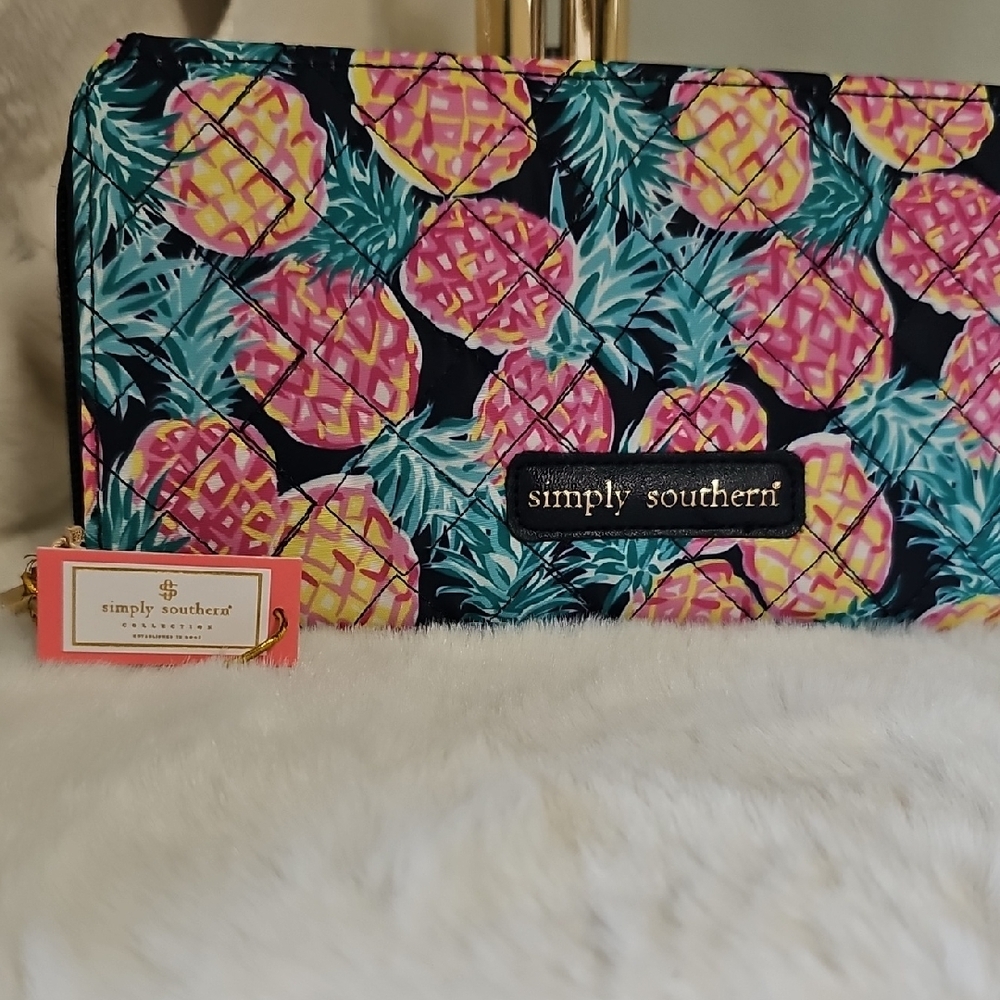 New! Simply Southern Pineapple Print Wallet - Black and Pink - Picture 3 of 8